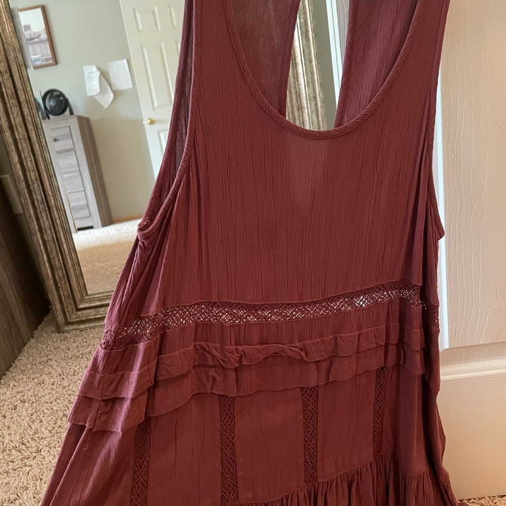 American Eagle Flowy Tank - Picture 1 of 4
